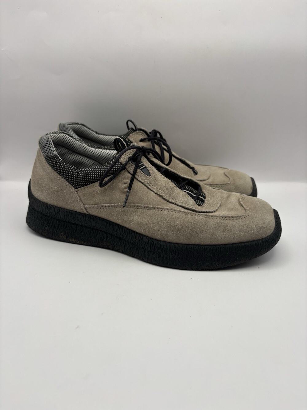 Ecco Soft Suede Beige Walking Sneakers Size 38 (women Size 7-7.5)